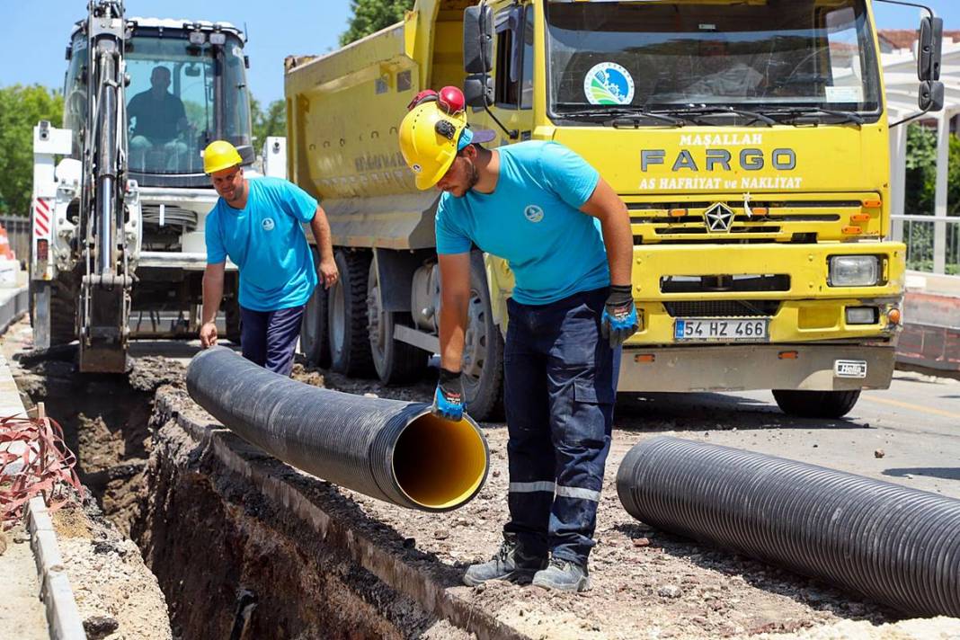 19,5 kilometrelik metrobüs hattında altyapı yenileniyor! Sakarya'da metrobüs projesinde sona doğru... 9